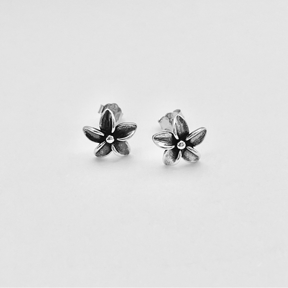 Sterling Silver Plumeria Earrings, Flower Stud Earrings, Hawaii Lei Earring